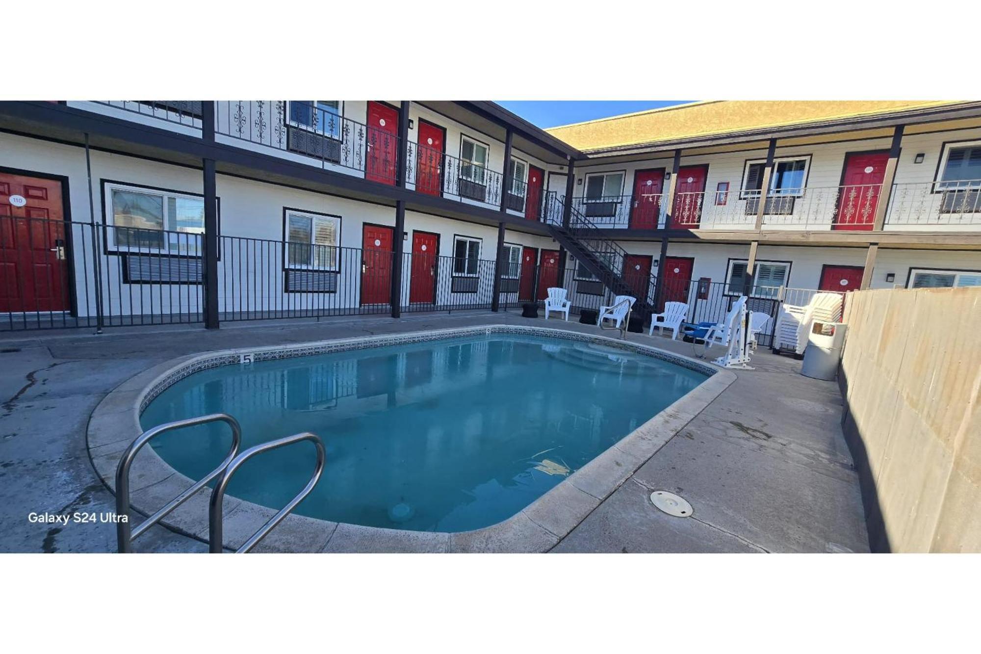Hotel Avenida Victorville I 15 외부 사진